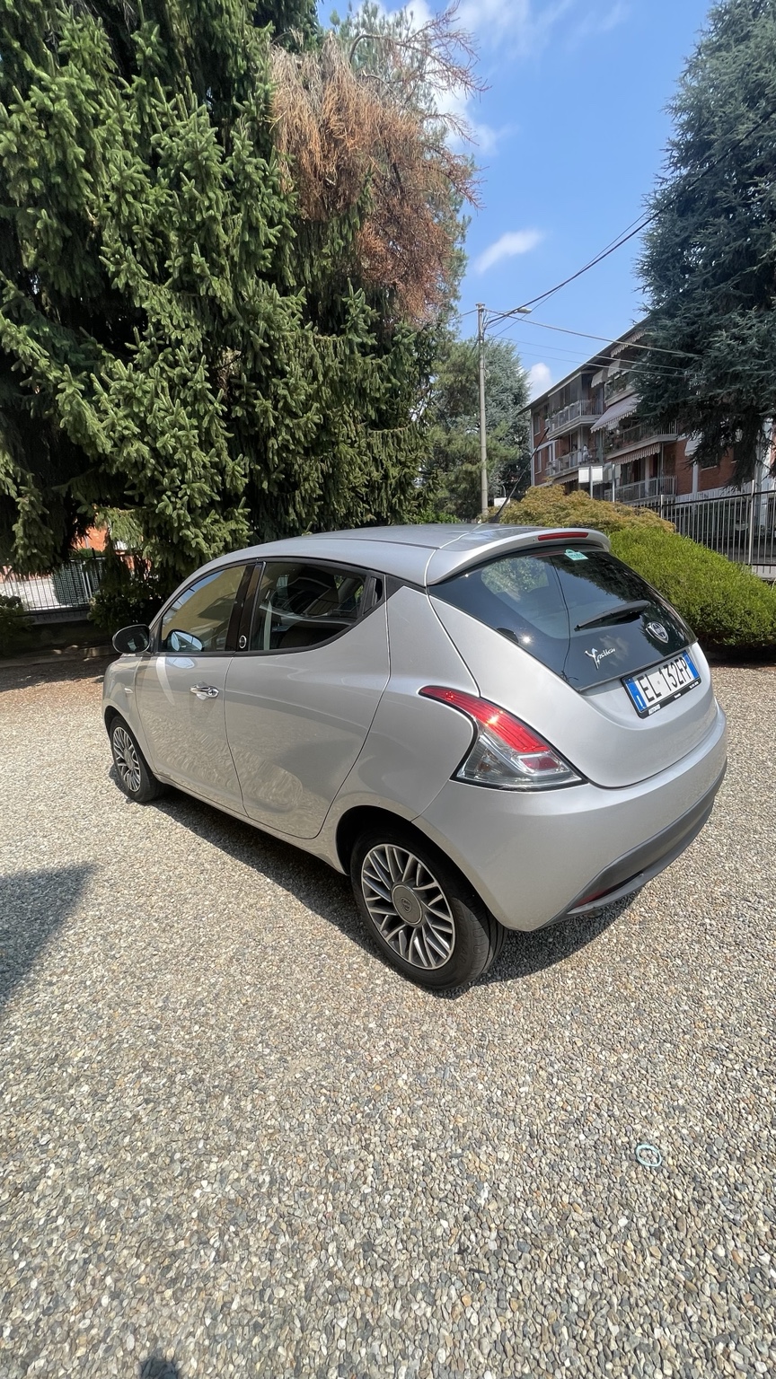 Lancia Ypsilon Ecochic