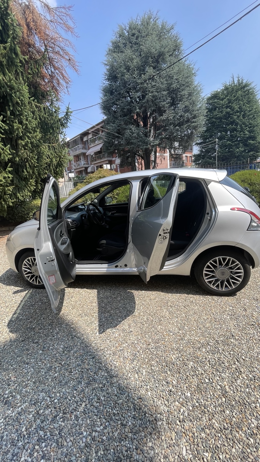 Lancia Ypsilon Ecochic