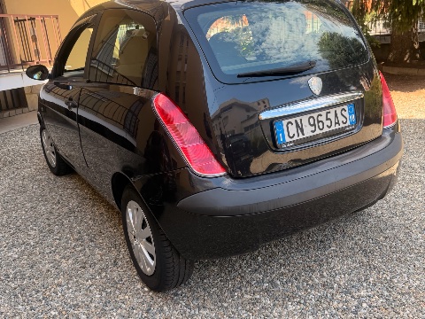Lancia Ypsilon Nera