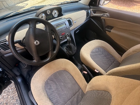 Lancia Ypsilon Nera