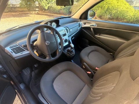 LANCIA YPSILON UNYCA
