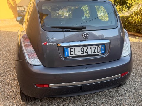 LANCIA YPSILON UNYCA