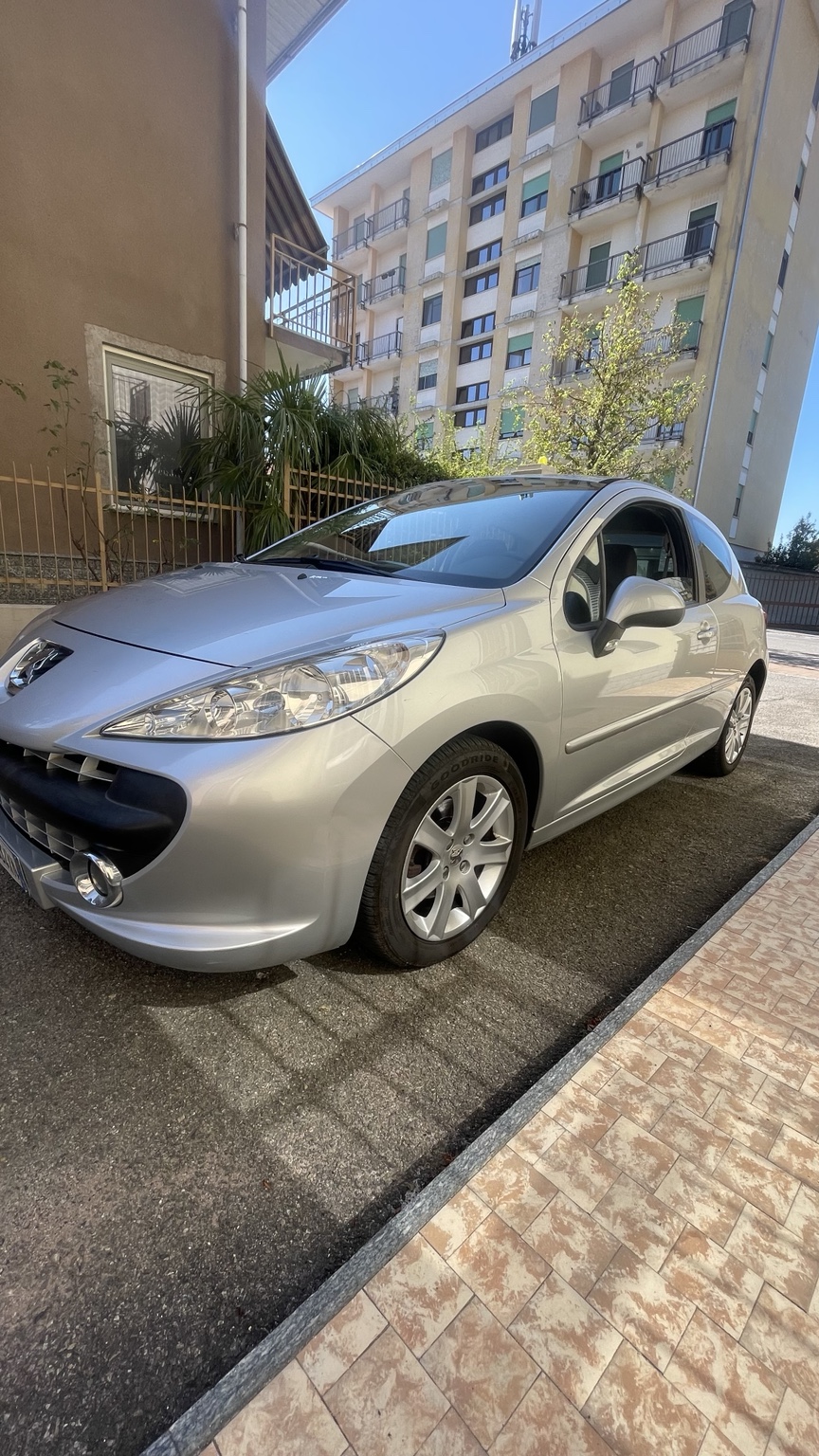 Peugeot 207