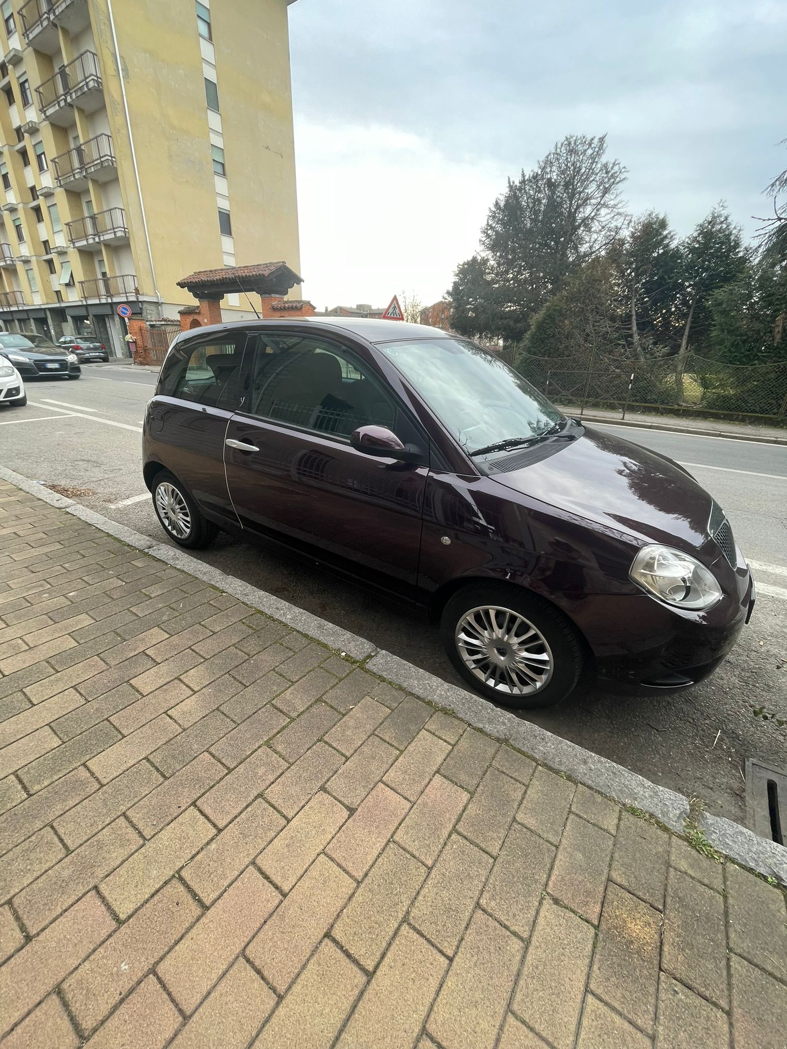 Lancia Ypsilon Viola